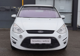 Подержанный автомобиль Ford S-MAX 2012 года (2 фото)