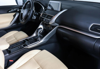 Подержанный автомобиль Mitsubishi Eclipse Cross 2019 года (9 фото)