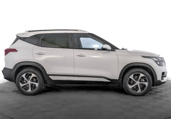 Подержанный автомобиль Kia Seltos 2021 года (4 фото)