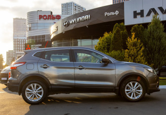 Подержанный автомобиль Nissan Qashqai 2018 года (3 фото)
