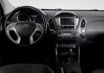 Подержанный автомобиль Hyundai ix35 2013 года (4 фото)