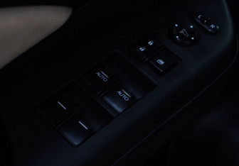 Подержанный автомобиль Honda CR-V 2014 года (16 фото)