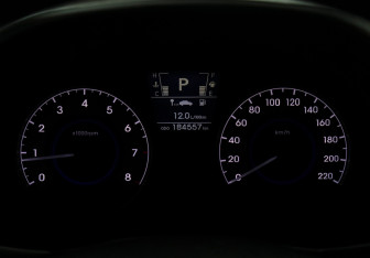 Подержанный автомобиль Hyundai Solaris Hatchback 2013 года (12 фото)