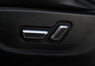 Подержанный автомобиль Geely Atlas 2019 года (16 фото)