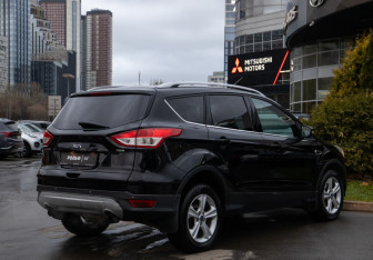 Подержанный автомобиль Ford Kuga 2014 года (4 фото)
