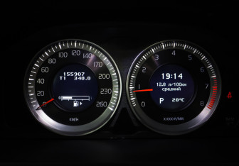 Подержанный автомобиль Volvo S60 2012 года (16 фото)