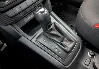 Подержанный автомобиль Skoda Yeti 2016 года (28 фото)