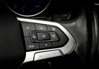 Подержанный автомобиль Volkswagen Tiguan 2021 года (27 фото)