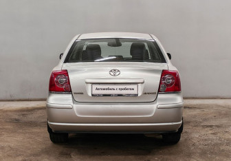 Подержанный автомобиль Toyota Avensis Sedan 2007 года (6 фото)