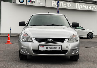 Подержанный автомобиль LADA (ВАЗ) Priora Hatchback 2013 года (2 фото)