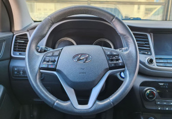 Подержанный автомобиль Hyundai Tucson 2018 года (15 фото)