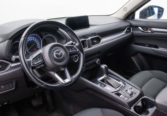 Подержанный автомобиль Mazda CX-5 2017 года (9 фото)