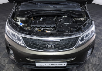 Подержанный автомобиль Kia Sorento 2013 года (9 фото)