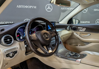 Подержанный автомобиль Mercedes-Benz GLC Coupe 2015 года (16 фото)