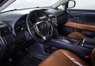 Подержанный автомобиль Lexus RX 2013 года (15 фото)