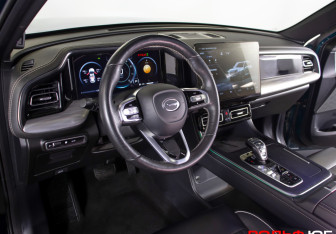 Подержанный автомобиль GAC GS8 2023 года (25 фото)