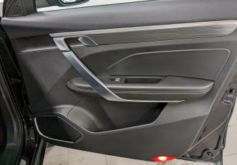 Подержанный автомобиль Geely Atlas Pro 2023 года (20 фото)