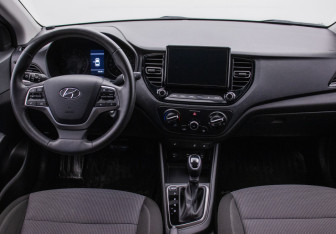 Подержанный автомобиль Hyundai Solaris Sedan 2020 года (13 фото)