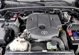 Подержанный автомобиль Toyota Fortuner 2018 года (9 фото)