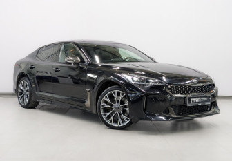 Подержанный автомобиль Kia Stinger 2018 года (3 фото)