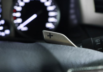 Подержанный автомобиль Lexus LX 2015 года (25 фото)