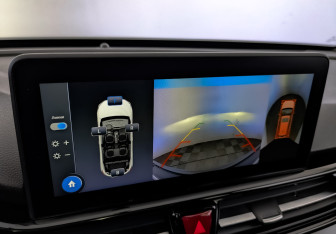 Подержанный автомобиль Москвич 3е 2023 года (26 фото)