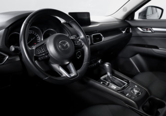 Подержанный автомобиль Mazda CX-5 2019 года (14 фото)