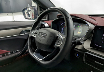 Подержанный автомобиль Geely Coolray 2023 года (24 фото)