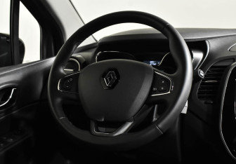 Подержанный автомобиль Renault Kaptur 2020 года (11 фото)