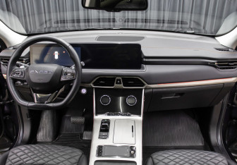 Подержанный автомобиль Exeed TXL 2023 года (13 фото)