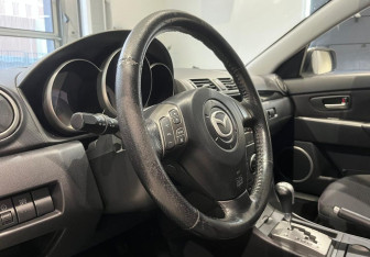 Подержанный автомобиль Mazda 3 Sedan 2007 года (9 фото)