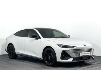 Подержанный автомобиль Changan UNI-V 2024 года (3 фото)