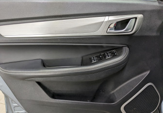 Подержанный автомобиль Geely Emgrand X7 2020 года (11 фото)