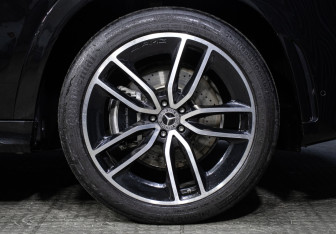 Подержанный автомобиль Mercedes-Benz GLE 2019 года (28 фото)