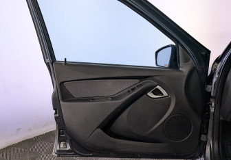 Подержанный автомобиль LADA (ВАЗ) Granta Wagon 2025 года (19 фото)