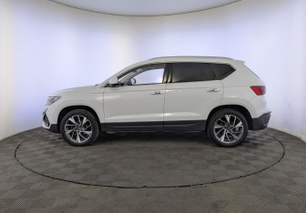 Подержанный автомобиль Jetta VS5 2023 года (8 фото)