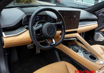 Подержанный автомобиль Zeekr 001 2023 года (19 фото)