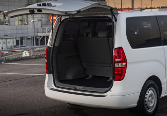 Подержанный автомобиль Hyundai H-1 2020 года (18 фото)