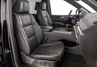 Подержанный автомобиль Cadillac Escalade Suv 2023 года (24 фото)