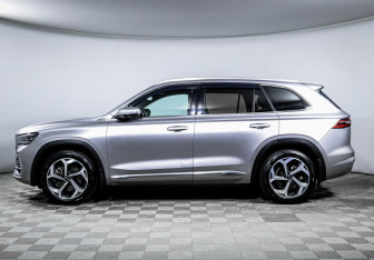 Подержанный автомобиль Geely Monjaro 2021 года (8 фото)