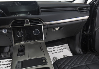 Подержанный автомобиль Exeed TXL 2023 года (13 фото)