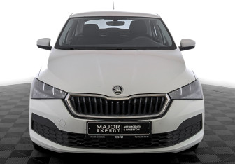 Подержанный автомобиль Skoda Rapid Liftback 2021 года (2 фото)