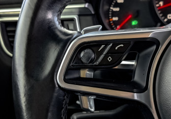Подержанный автомобиль Porsche Macan 2016 года (28 фото)
