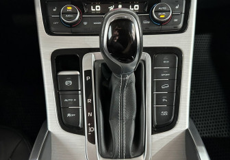 Подержанный автомобиль Geely Atlas 2019 года (17 фото)