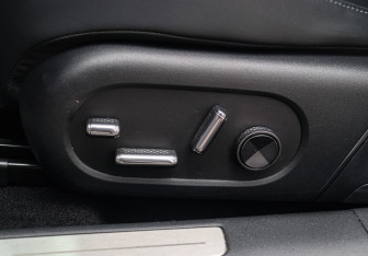 Подержанный автомобиль Zeekr 007 2024 года (18 фото)