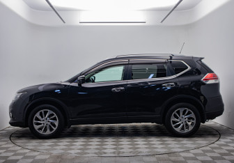 Подержанный автомобиль Nissan X-Trail 2016 года (2 фото)