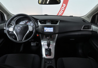Подержанный автомобиль Nissan Sentra Sedan 2015 года (8 фото)