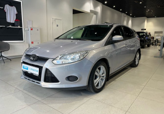 Подержанный автомобиль Ford Focus Hatchback 2013 года (1 фото)