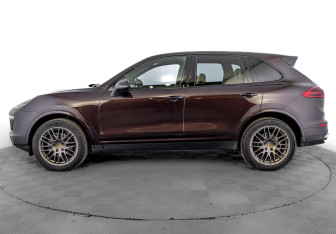 Подержанный автомобиль Porsche Cayenne 2017 года (8 фото)