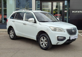 Подержанный автомобиль Lifan X60 2016 года (3 фото)